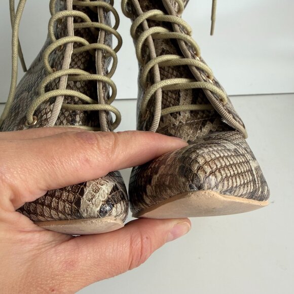 Fashion Nova Queen Of The Game Booties Size 8 Women’s Heeled Boots - Picture 9 of 10